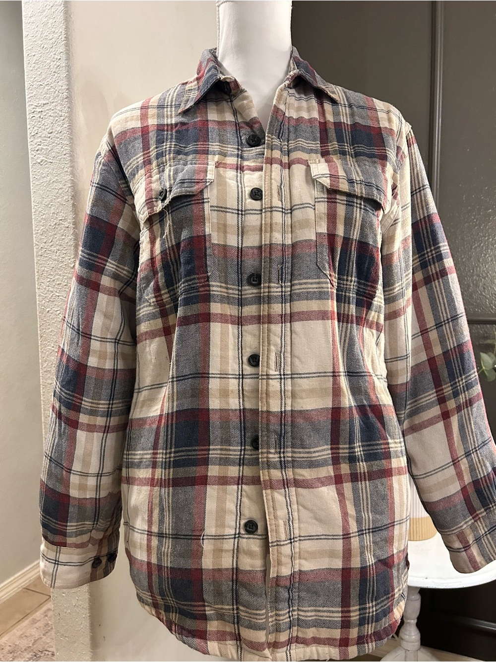 Wrangler Man's Button-Up Sherpa lined in Cream, Navy & Burgundy size Small